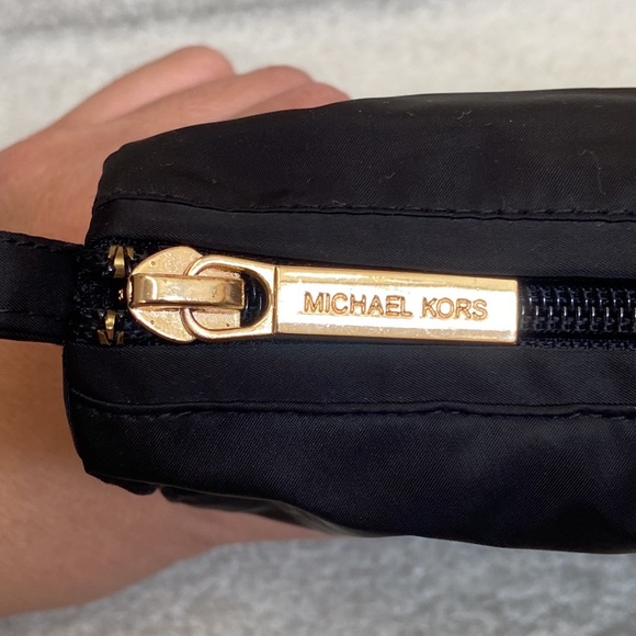 michael kors multi purpose nylon pouch / toiletry / shoe bag / organizer - Picture 3 of 9